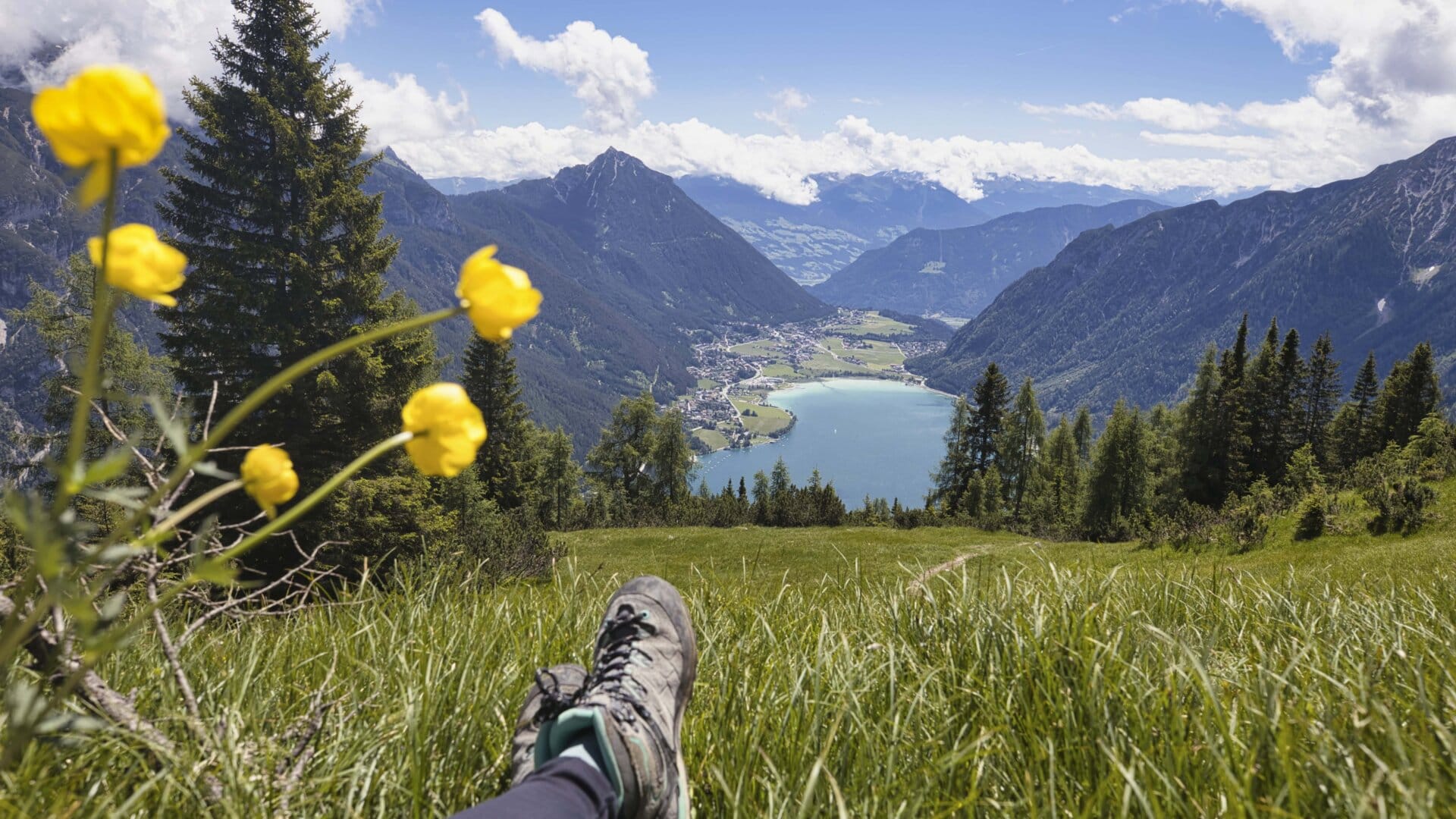 Blick auf den Achensee und das Ebner Joch /// View of Lake Achensee and the Ebner Joch